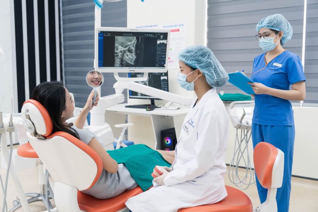 Răng sứ thẩm mỹ 04